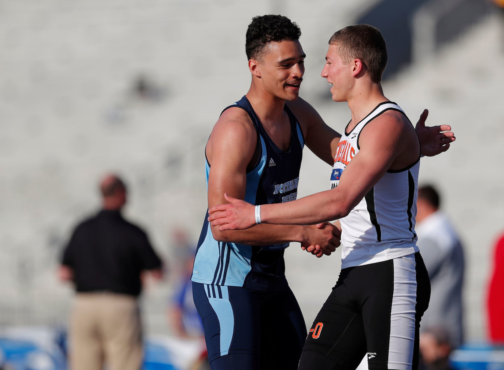 042518mp-DrakeRelays-boys-highjump-1